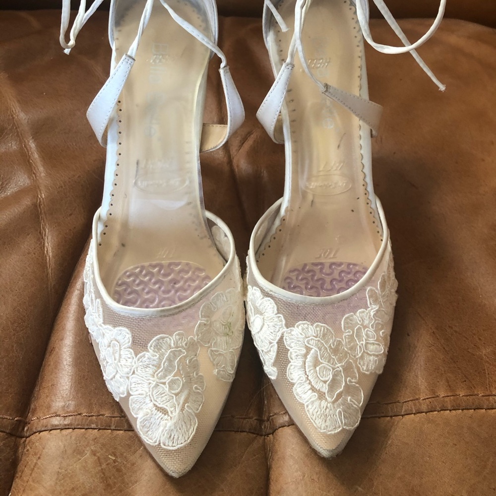 Bella Belle Anita Ivory Pump